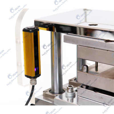 เครื่องขึ้นรูปเซลล์กระเป๋าแบตเตอรี่เครื่องขึ้นรูปฟิล์มลามิเนตอลูมิเนียม