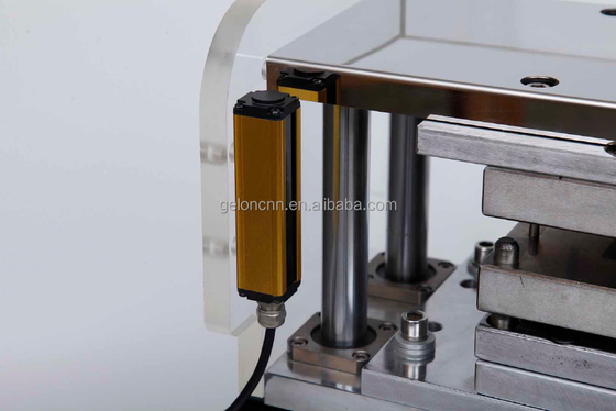 สายการผลิตแบตเตอรี่ลิเธียม Gelon Lab, อุปกรณ์ขึ้นรูปกระเป๋าเซลล์